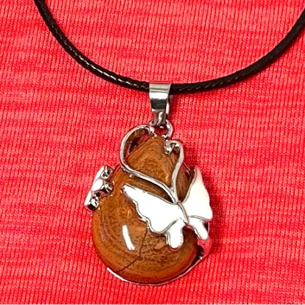 Red Jasper Butterfly Pattern Water Drop Natural Stone Pendant Necklace Gemstone